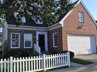2952 Salem Dr, Ann Arbor, MI 48103