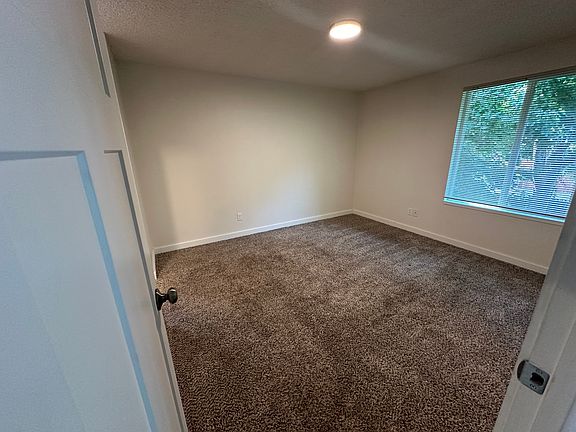 4th image of 7619 Cody St W #1B-1Ba-620Sqft