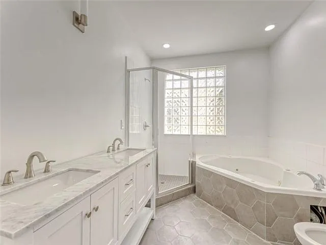502 SW 4th Ave — Photo 9
