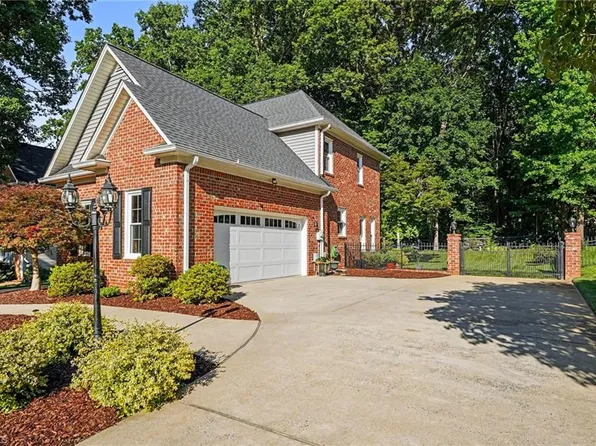 4335 Winterberry Ridge Ct, Winston Salem, NC 27103