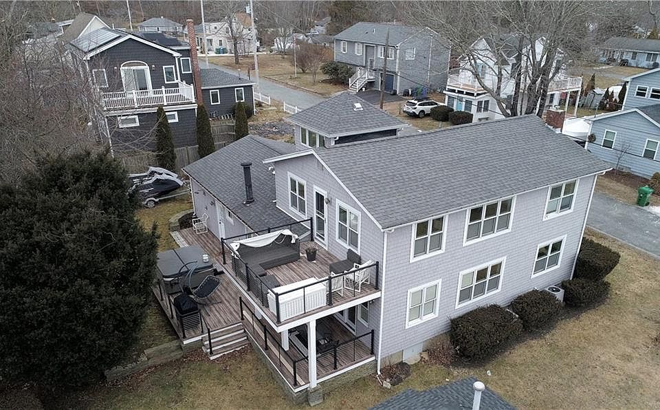 1st image of 49 Wakefield Ave