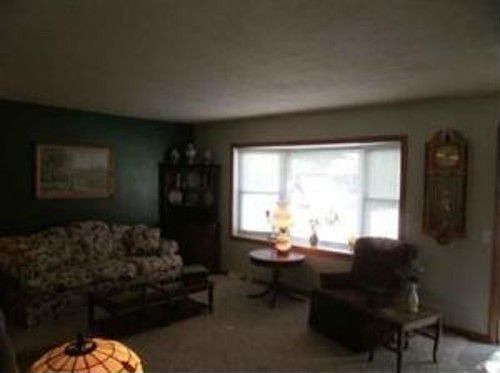 4th image of 4373 42nd St SW