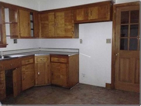 3rd image of 2608 Smithson Dr