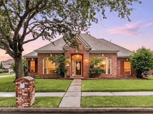 4903 Cedar Cove Dr, Baytown, TX 77521