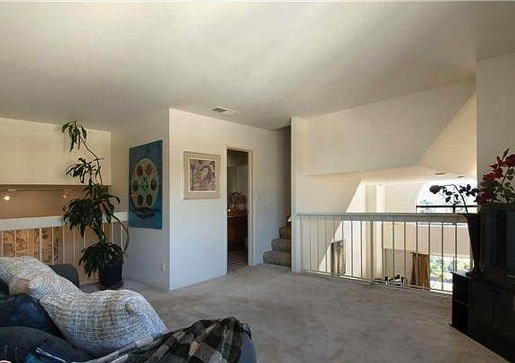 3rd image of 1601 N Fuller Ave APT 603