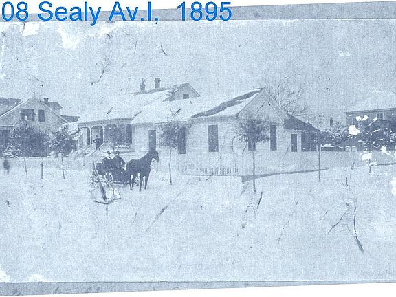 4th image of 1408 Sealy St
