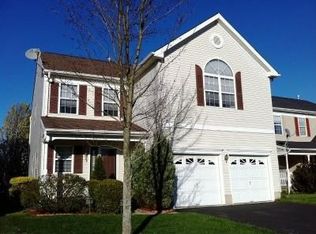 375 Hamilton Dr, Stewartsville, NJ
