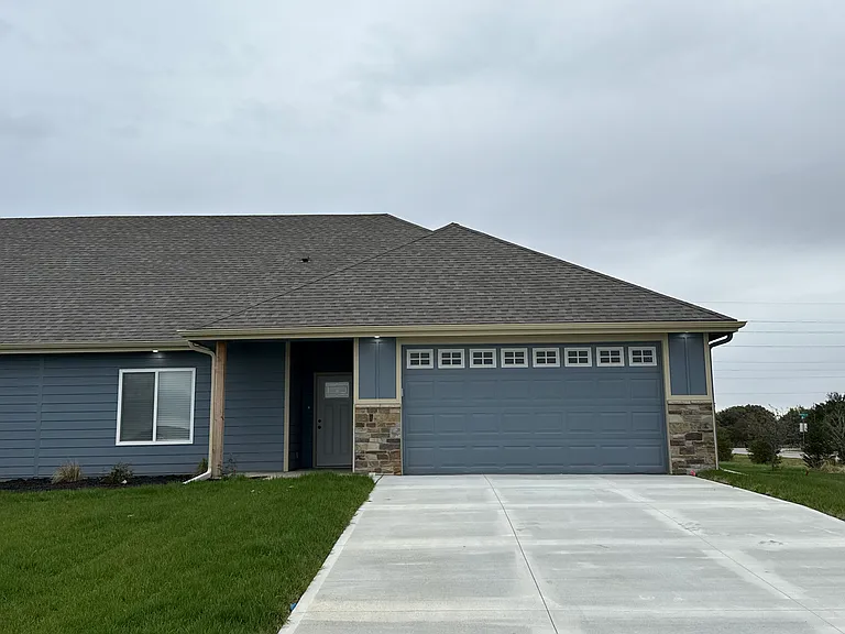 22953 Cayuse St — Photo 1