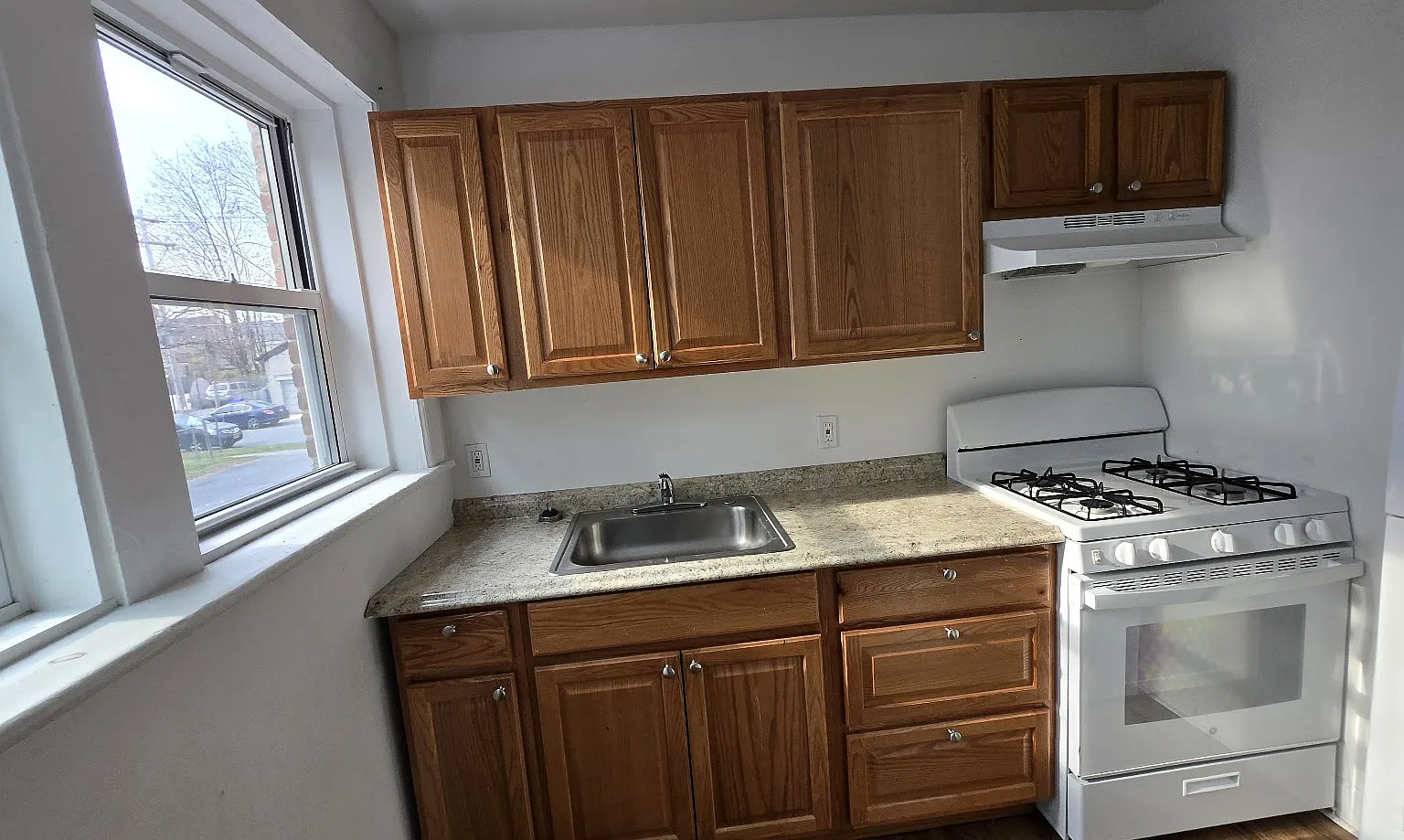 2 bed, 800 sqft, $1,575 — Photo 1