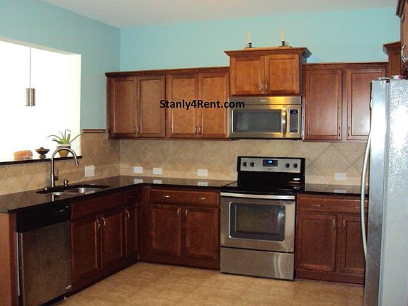2nd image of 8191 Thornton St