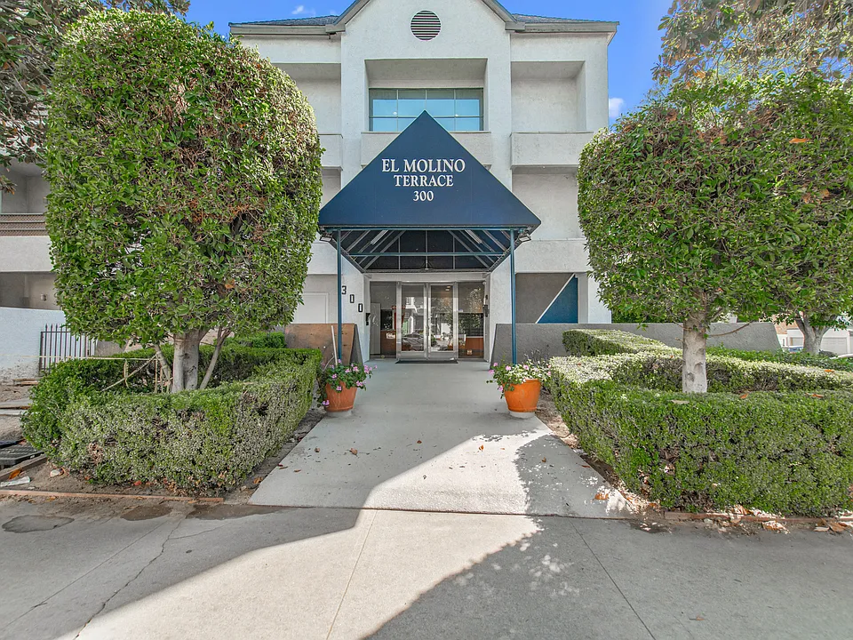 300 N El Molino Ave #312