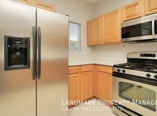 110 Enclave Cir Unit D, Bolingbrook, IL 60440