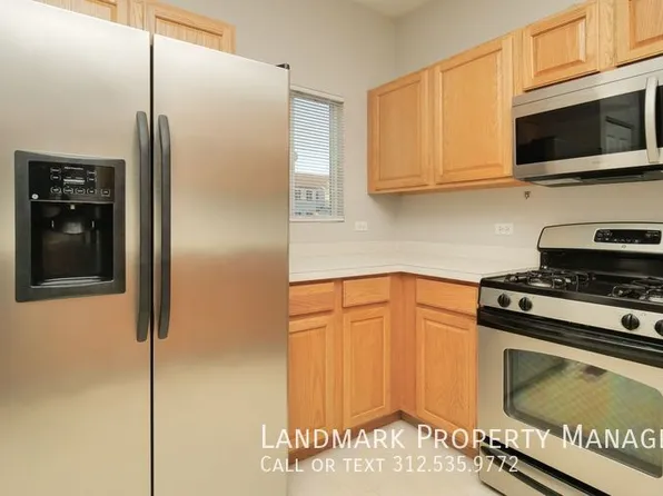110 Enclave Cir Unit D, Bolingbrook, IL 60440