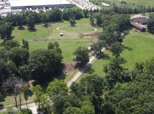 2700 Coyote Rdg, Milford, MI 48381