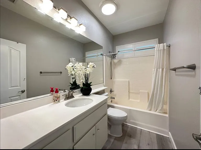 11496 Bridgeway Dr — Photo 12