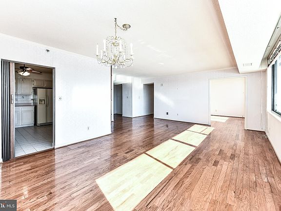5th image of 3713 George Mason Dr Unit 1002W