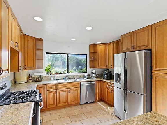 3rd image of 7711 Camino Sereno