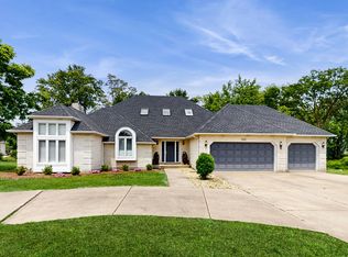 3010 35th St, Oak Brook, IL 60523