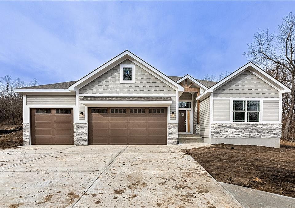 7318 S Hillside School Rd, Oak Grove, MO 64075 Zillow