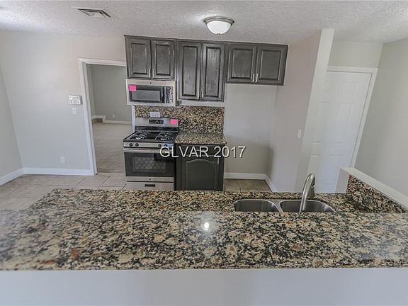 2nd image of 3920 Placita Ave