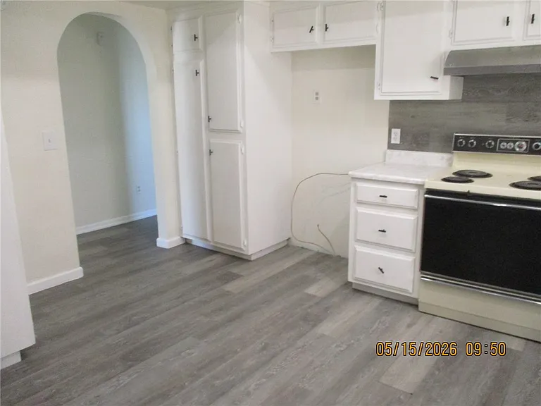 5657 S Pasadena Rd — Photo 12
