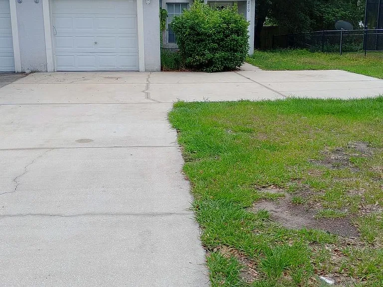 880 E Columbia Ave — Photo 1