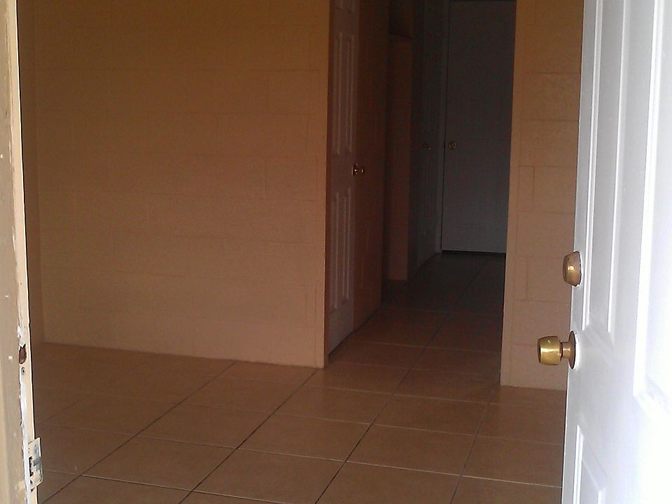 2nd image of 113 Edge Ct