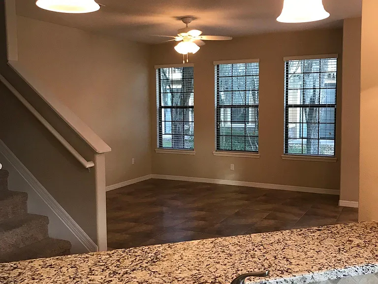5736 Kinglethill Dr — Photo 3