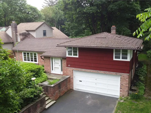 45 Greenaway Rd, Rochester, NY 14610