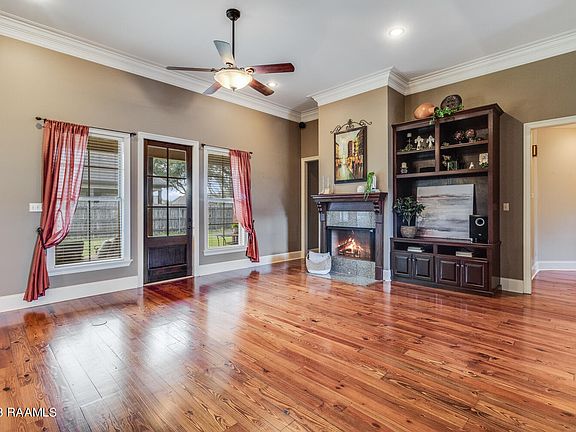 4th image of 202 Brookhaven Dr