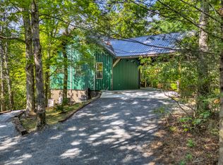 9963 Huckleberry Ln, Soddy Daisy, TN 37379