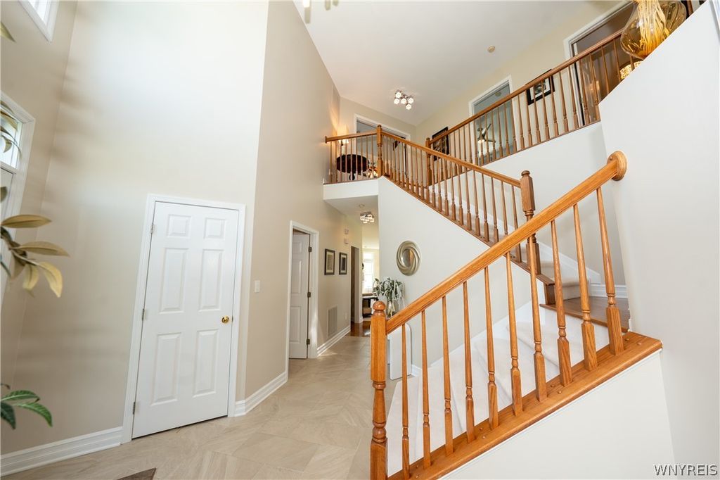 6900 Amanda Ln, Lockport, NY - More