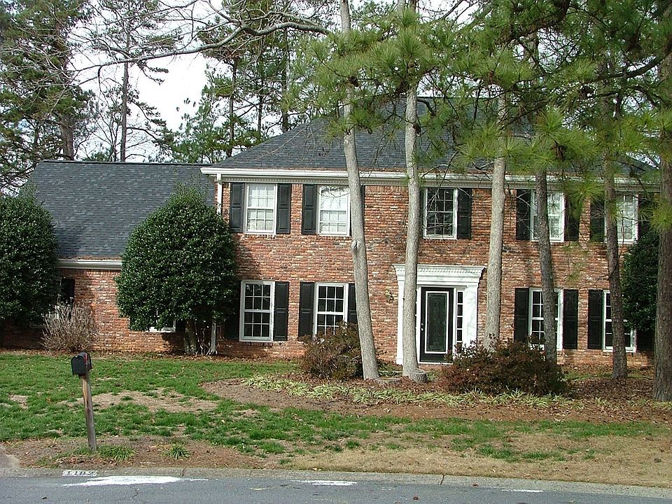 BEAUTIFUL FORECLOSURE ON CUL DE SAC