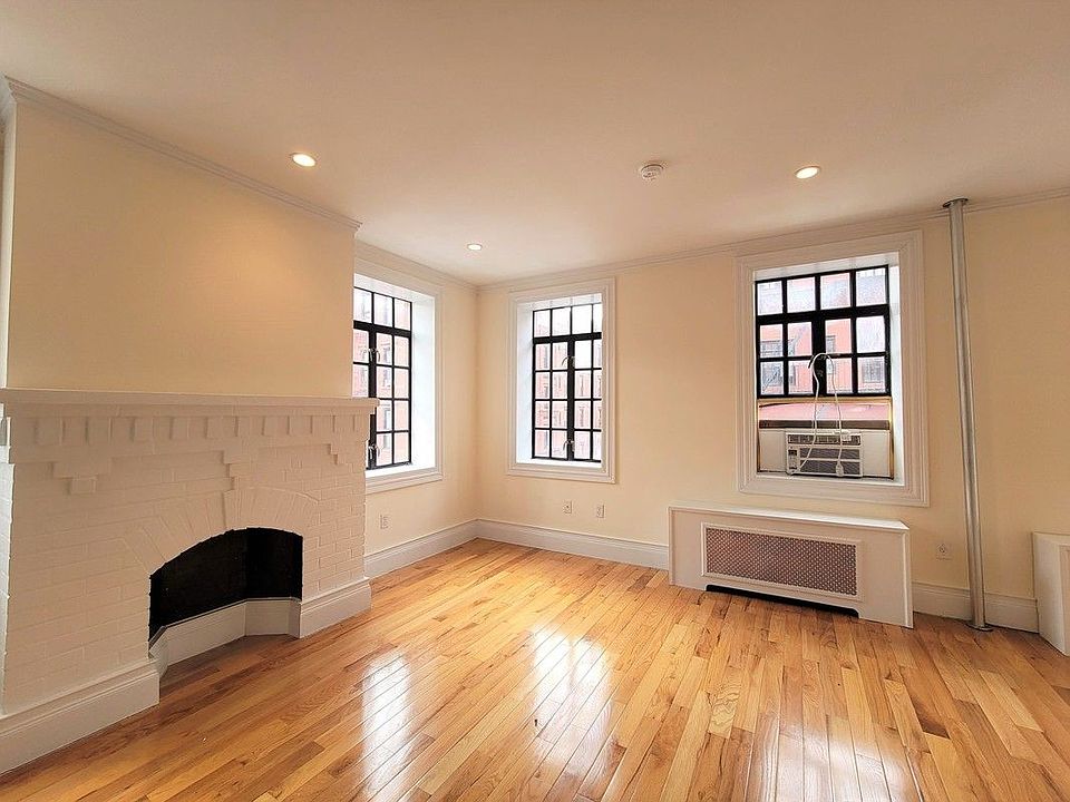 2nd image of 233 W 4th St APT 6