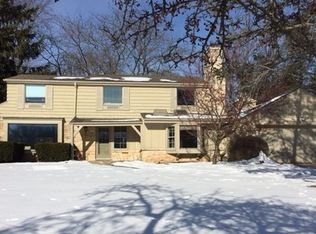 7937 N Fairchild Rd, Fox Pt, WI 53217