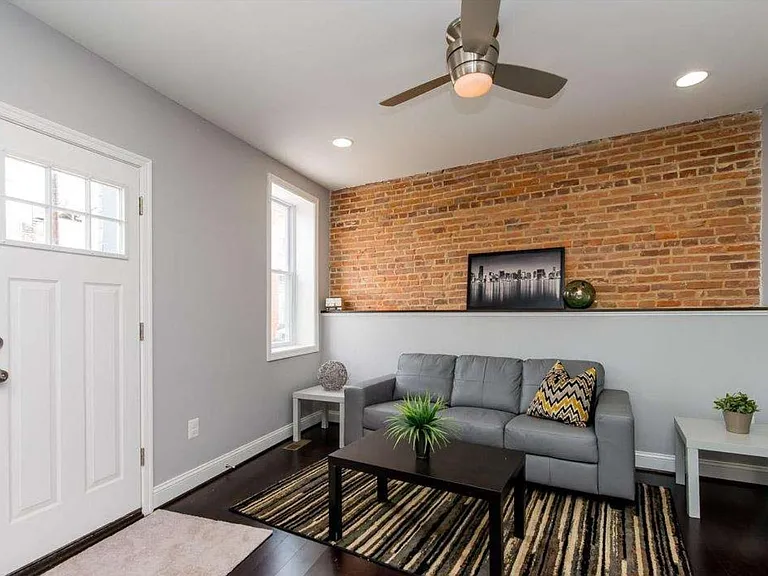 105 Bloomsberry St — Photo 8