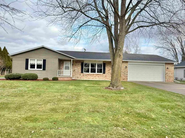 4067 Dover Ln, Bay City, MI 48706