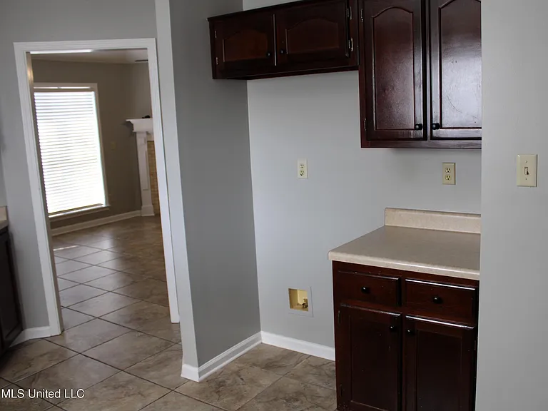 6849 Dogwood Mnr W — Photo 11