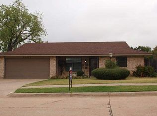 5403 NW Sherwood Dr, Lawton, OK 73505