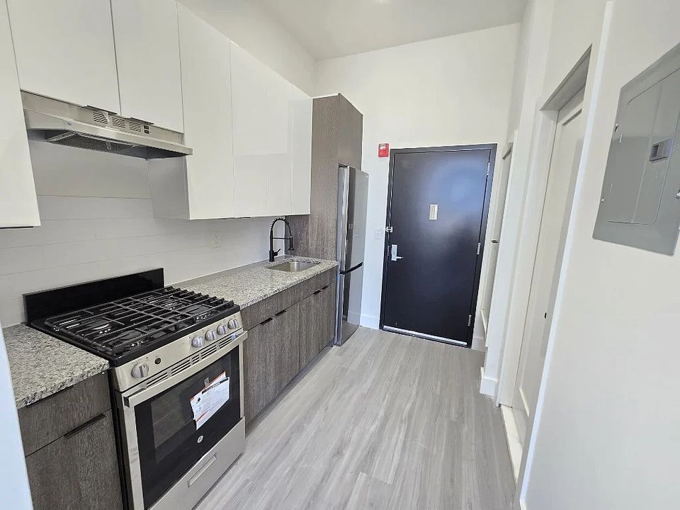 1st image of 540 Central Ave #302