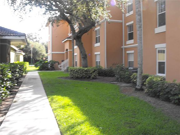 5th image of 1650 N 42nd Cir APT 308