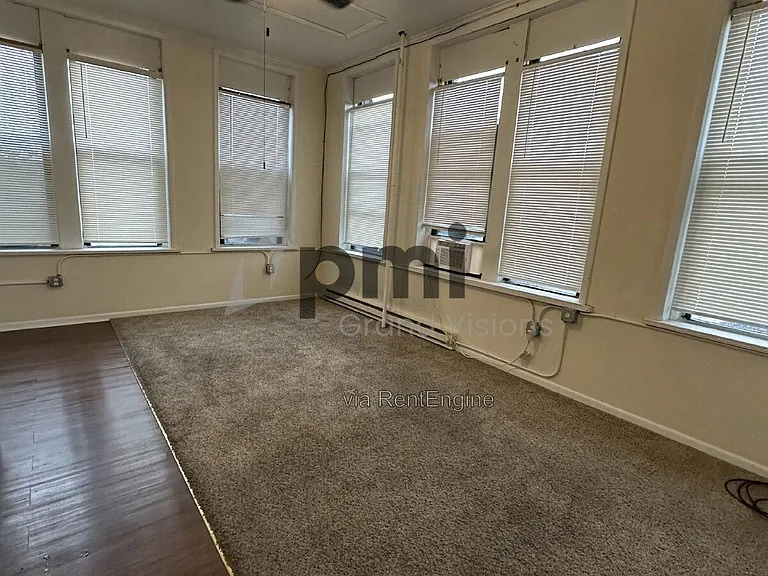601 1/2 Monroe Ave #14 — Photo 2