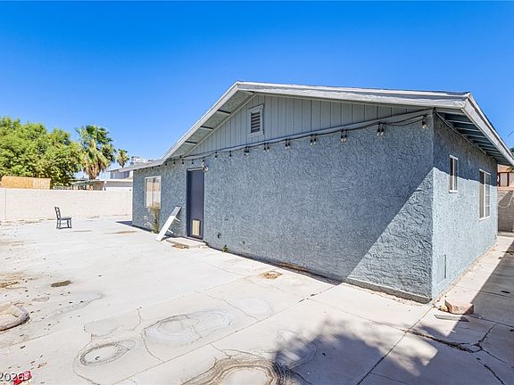 4th image of 4813 Alameda Ave