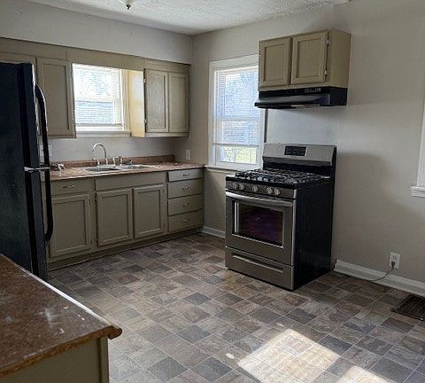 4th image of 7031 Ellen Ave
