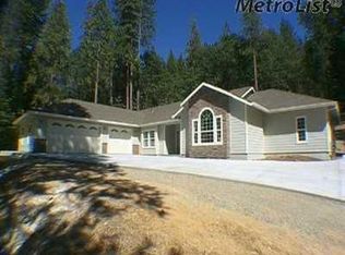 4140 Sierra Springs Dr, Pollock Pines, CA 95726