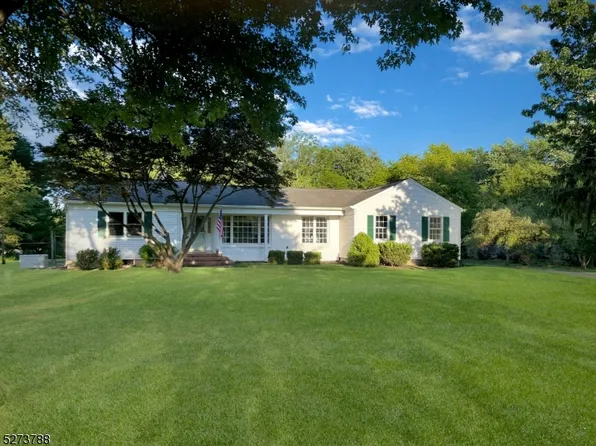 4 Fieldstone Way, Readington Twp., NJ 08889