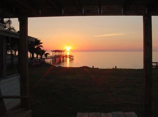 415 2nd St, San Leon, TX 77539