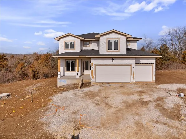 25198 W 141st Ter, Olathe, KS 66061