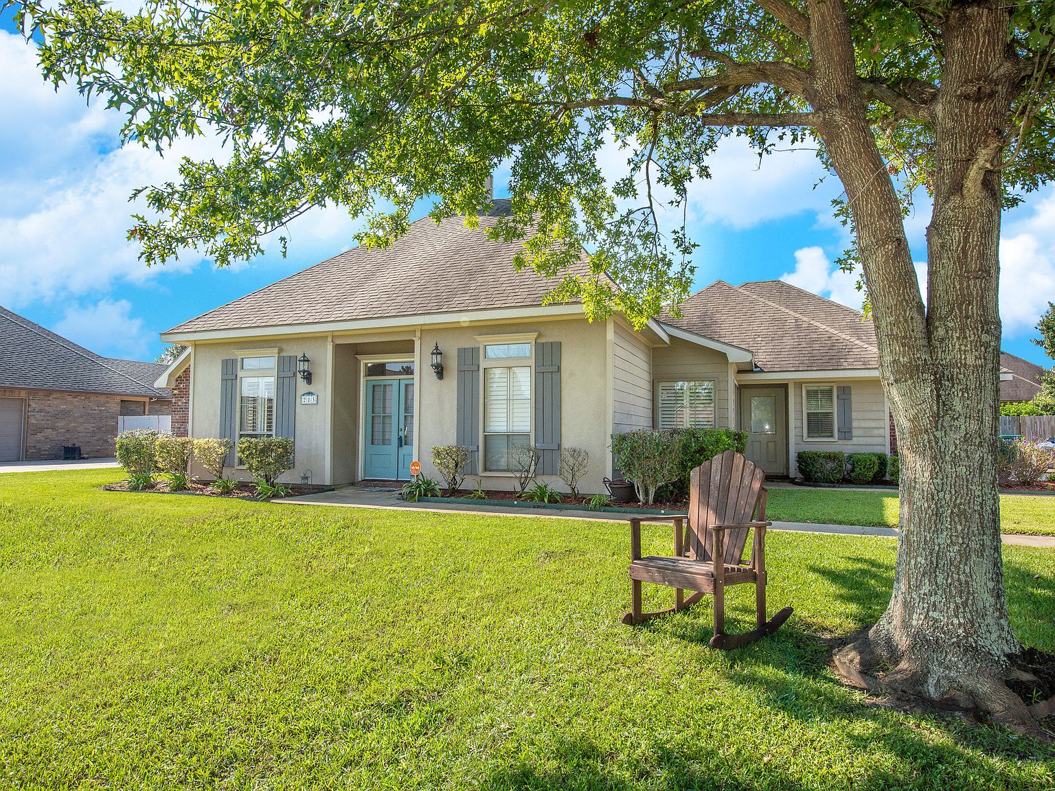 213 Gaslight Ln, Youngsville, LA 70592 Zillow