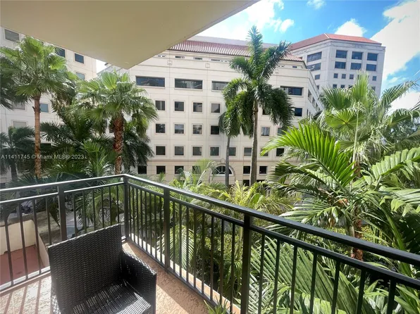 888 S Douglas Rd APT 305, Coral Gables, FL 33134